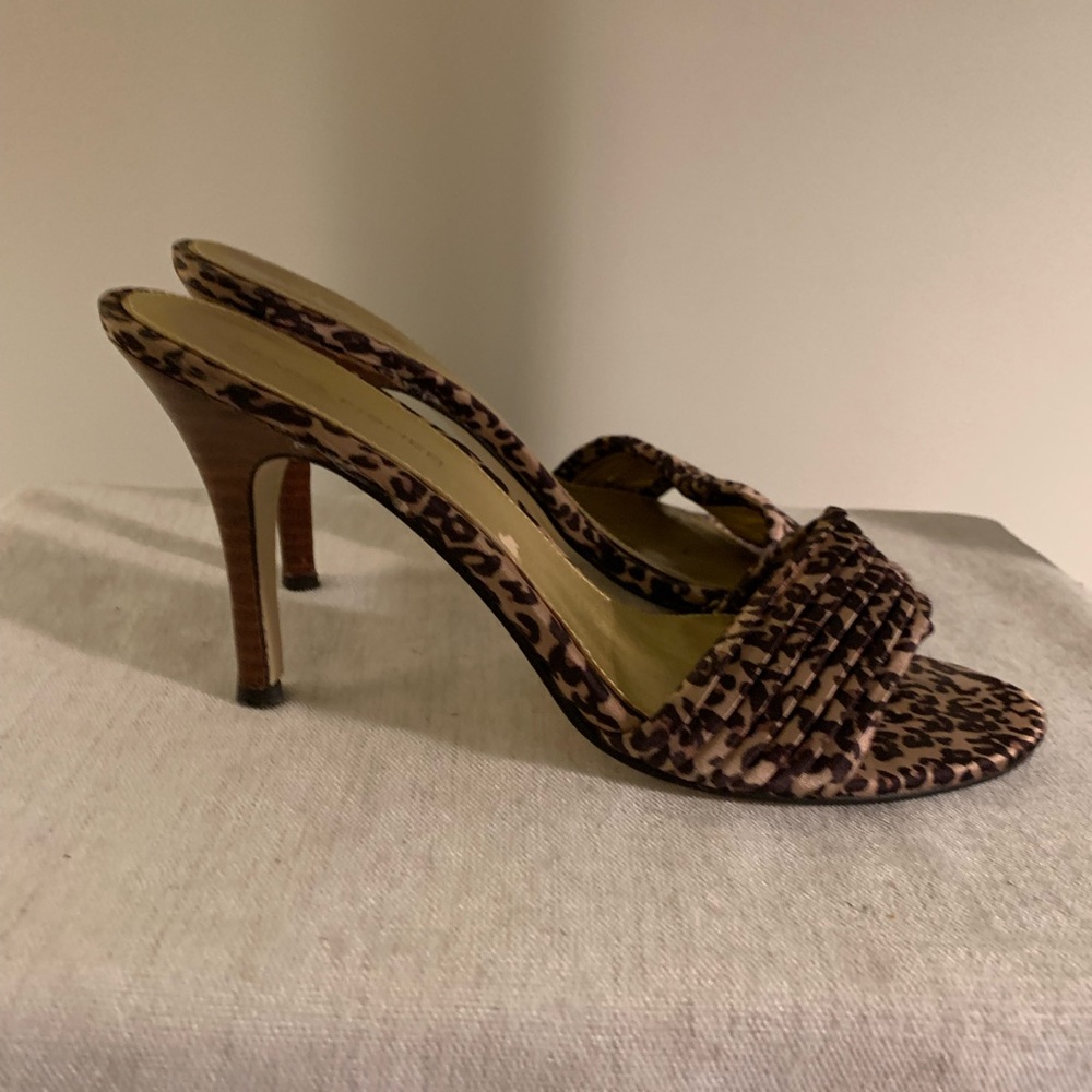 MARC FISHER VINTAGE MULES. Animal print, wooden heel.  6 1/2.
